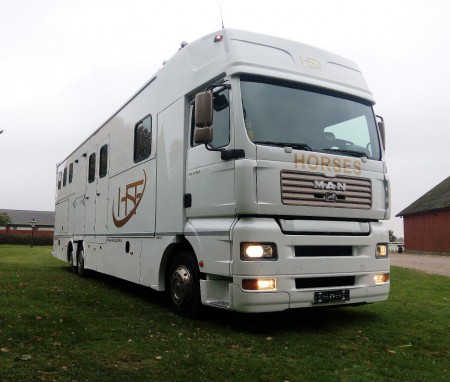 MAN TGA 26-473 * JL XXXL /Dickenherr Remade * Levererad till Alleby Ridskola