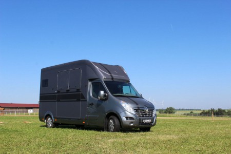 NYA Dickenherr Composite * 3 sittsig * Hingstutförande * Dragkrok * 170 hk Euro6 * Lastvikt: 1100 kg!!